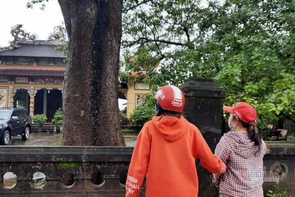 Ngày 27/10/2017, Ban trị sự GHPGVN tỉnh Quảng Trị đã buộc đại đức Thích Trí Hộ bàn giao việc quản lý niệm Phật đường Dương Lệ Đông cho Ban hộ tự và rời khỏi trú xứ Dương Lệ Đông, đồng thời phải sám hối. Sau đó, đại đức Thích Trí Hộ đã có chút tiến bộ nhưng không đáng kể. 