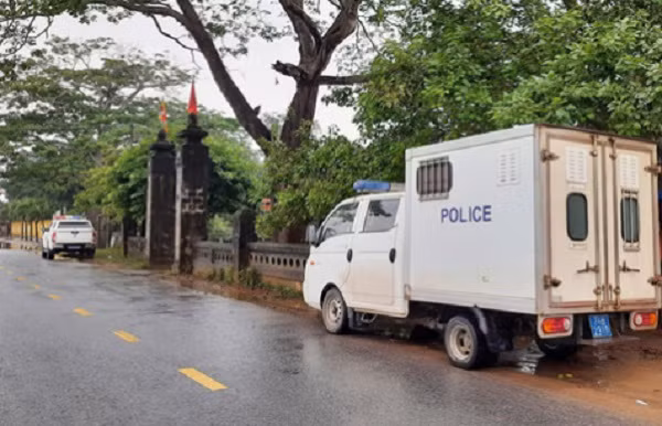 Đáng chú ý, theo Giáo hội Phật giáo Việt Nam tỉnh Quảng Trị, Đại đức Thích Trí Hộ (thế danh Võ Viết Đạt) được Ban Trị sự tỉnh và chính quyền đồng thuận cho về hoạt động tôn giáo tại niệm Phật đường Dương Lệ Đông (xã Triệu Thuận, huyện Triệu Phong, tỉnh Quảng Trị) từ năm 2014. Trong thời gian trú xứ, đại đức Thích Trí Hộ chưa làm tròn trách nhiệm và có những biểu hiện gây mất đoàn kết nội bộ. Ban trị sự GHPGVN huyện Triệu Phong và Ban Tăng sự GHPGVN tỉnh Quảng Trị nhiều lần nhắc nhở, xử lý bằng nhiều biện pháp nhưng vẫn không có dấu hiệu cải thiện. (Ảnh: CATPHCM) 