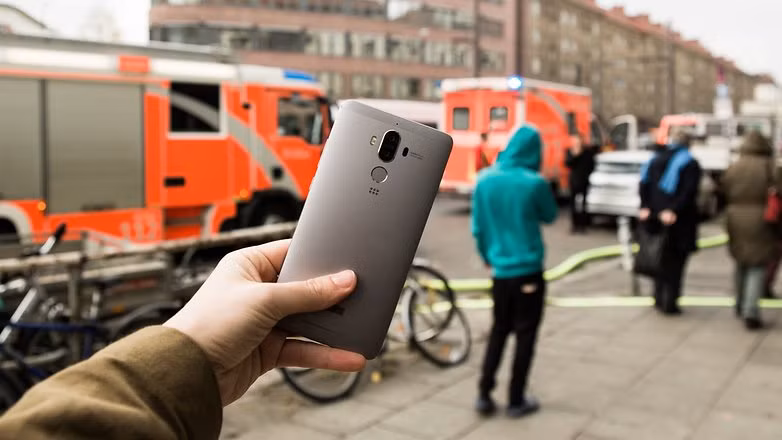 Các chuyên gia công nghệ đã đưa ra một số gợi ý về những màu smartphone hot nhất năm 2017. Theo đó điện thoại màu xám sẽ trở thành một trong những màu được săn đón nhiều trong năm tới.