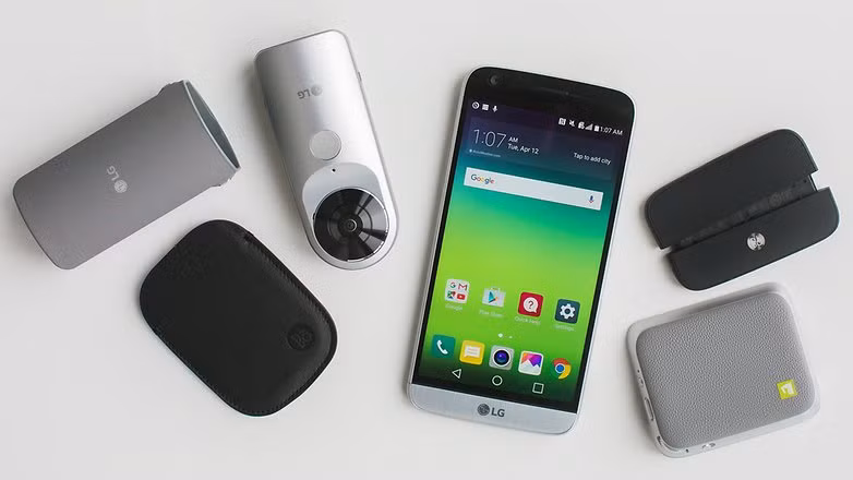 Sau khi bán hàng khá thất vọng cho G5 LG, nhà sản xuất Hàn Quốc trên đà phục hồi và đang tìm cách để trở thành một nhân tố bí ẩn trong thị trường điện thoại thông minh cao cấp. LG G6 được mong đợi sẽ là smartphone có các bộ vi xử lý mới của Qualcomm Snapdragon 830 và ít nhất 4 GB bộ nhớ RAM.