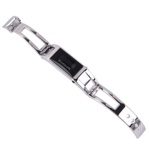 YQT Y08 không chỉ là một vòng đeo tay thông minh tiện lợi nó còn có thể là một phụ kiện thời trang cho người dùng. Sản phẩm này có khả năng xử lý các nhiệm vụ công nghệ cao. Sau khi kết nối vòng tay qua Bluetooth v3.0 với bất kỳ thiết bị Android hoặc iOS, bạn có thể tùy chọn kiểm soát từ xa các máy ảnh, tin nhắn và thậm chí thực hiện cuộc gọi rảnh tay.