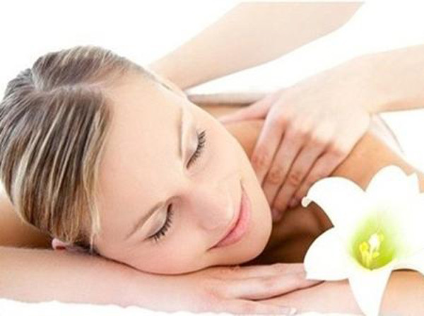 Trong khi đó, y học hiện đại quan niệm massage đúng cách, bạn có thể kích thích hệ thống lympho, tăng cường hệ miễn dịch và cơ chế bảo vệ tự nhiên của cơ thể.