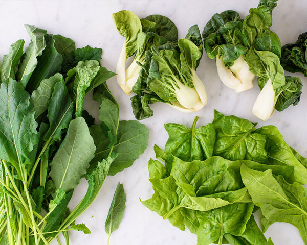 Để đưa ra kết luận trên, các nhà khoa học Đại học Edith Cowan (Perth, Úc) tiến hành nghiên cứu suốt 12 năm. Theo dõi tình trạng sức khỏe của hơn 3.759 tình nguyện viên, các nhà khoa học phát hiện ăn rau giàu nitrat trong thực đơn hàng ngày góp phần cải thiện 11% chức năng cơ chi dưới và đầu gối; giúp tốc độ đi bộ nhanh hơn.