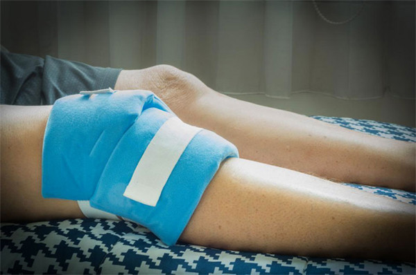 Chân là nơi xa tim nhất, đường đi của máu dài nhất khiến việc cung cấp nhiệt lượng sẽ kém hơn. Có thể nói, lý do chân lạnh bắt nguồn từ việc khí huyết kém lưu thông.