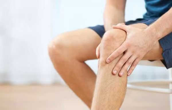 Tăng cường sức khỏe xương. Thả diều, bạn sẽ phải huy động tất cả các bộ phận trên cơ thể như tay, cổ tay, bắp tay, lưng, đùi và chân. Nhờ vậy, nó giúp tăng cường sức căng cơ của cột sống cổ, cột sống lưng, tăng tính đàn hồi của dây chằng và sự dẻo dai của khớp đốt sống.