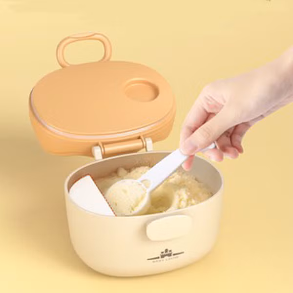 Nếu vẫn muốn mua sữa sắp hết hạn, bạn nên quan sát kỹ sản phẩm, nên mua hàng còn trên 2 tháng sử dụng; nên chọn mua tại địa chỉ quen và kiểm tra điều kiện bảo quản của hàng hóa có tốt hay không.