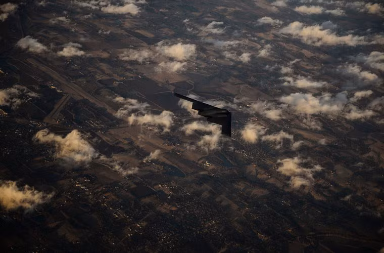 "Ba máy bay ném bom tàng hình B-2 Spirit được triển khai từ căn cứ Whiteman (bang Missouri) tới căn cứ Andersen trên đảo Guam vào ngày 9/8", thông cáo của STRATCOM cho biết.