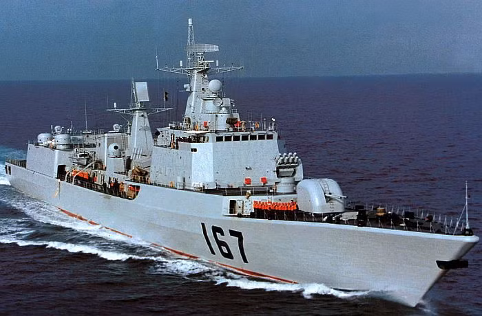 Type 051B Lữ Hải là một trong số các thiết kế tàu chiến nội địa hiện đại thử nghiệm ban đầu của Hải quân Trung Quốc. Nó từng được xem là một trong những tàu chiến lớn nhất và hiện đại nhất của nước này giai đoạn cuối những năm 1990, đầu những năm 2000. Tuy nhiên, thiết kế này tồn tại nhiều điểm yếu khiến chỉ có một chiếc Type 051B được chế tạo nhằm mục đích thử nghiệm - mang tên Thẩm Quyến (167).