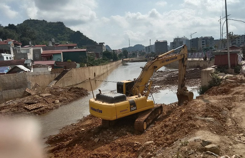 Ke Nam La Son La cham tien do: Chu dau tu “da bong