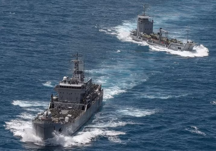 Thậm chí mới đây đã có nhận định cho rằng Mỹ sẽ sớm đưa ra lệnh phong tỏa đường biển đối với quốc gia Nam Mỹ này với lý do “ngăn chặn buôn lậu ma túy bất hợp pháp”.