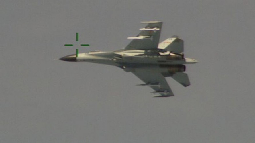 Đó là hiện tại, còn trong quá khứ đã có ít nhất 2 lần các phi công quân sự Liên Xô hực hiện những động tác nguy hiểm trong lúc làm nhiệm vụ.