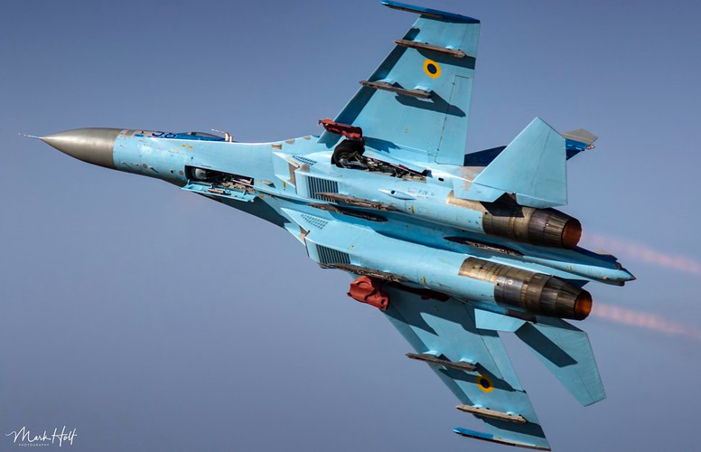 Tuy nhiên thảm họa đã xảy ra với chiếc Su-15 khi nó cũng làm theo động tác của SH-37, nhưng do mang đầy đủ vũ khí và có kích thước cồng kềnh, máy bay Liên Xô đã lao xuống biển, phi công không kịp nhảy dù và đã thiệt mạng.