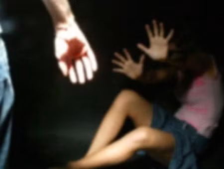 Thay giao hiep dam nu sinh: Day tre phong “yeu rau xanh” the nao?-Hinh-2