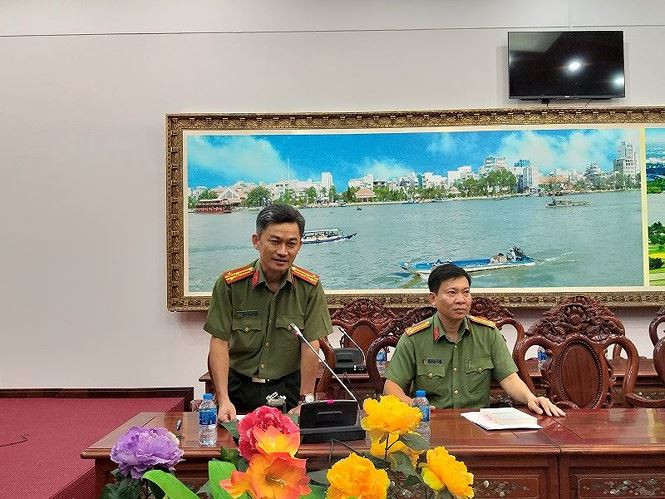 Cong an Can Tho noi gi vu phat 90 trieu vi doi 100 USD?