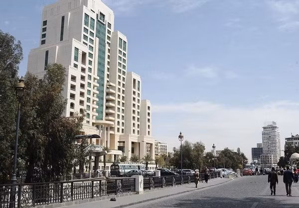 Có lẽ trên đất nước Syria, hiện chỉ còn Damascus là không có tiếng súng.