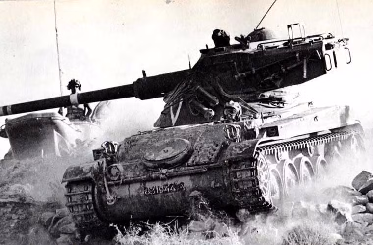 Ngày 1/4/1972, Đoàn thiết giáp 26 đã sử dụng chiếc AMX-13-75 (được Việt Nam gọi là M51) tham gia tiến công căn cứ Xa Mát (Tây Ninh). Dù pháo chính không bắn được, kíp lái đã dùng súng máy bắn yểm trợ bộ binh kết hợp với cho động cơ gầm rú uy hiếp tinh thần địch. Sau khi trận đánh kết thúc thắng lợi, xe bị hỏng nặng không thể khôi phục nên nên phải cho phá hủy tại trận địa. Đến đây, chiếc AMX-13-75 duy nhất của lực lượng tăng – thiết giáp Việt Nam đã kết thúc sứ mệnh lịch sử của mình.