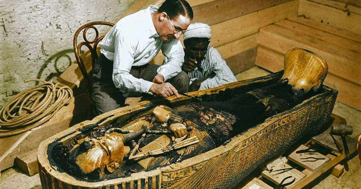 Lăng mộ của Tutankhamun được phát hiện tại thung lũng các vị vua vào năm 1922. Kể từ đó, các nhà khảo cổ Ai Cập tiến hành khai quật ngôi mộ với nhiều phát hiện đáng chú ý.
