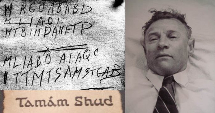 Bằng các nghiệp vụ điều tra, cảnh sát phát hiện mảnh giấy trên được xé ra từ những dòng chữ cuối cùng trong trang cuối cuốn sách "The Rubáiyát of Omar Khayyam". Đây một tập thơ được xuất bản trong thế kỷ 20.