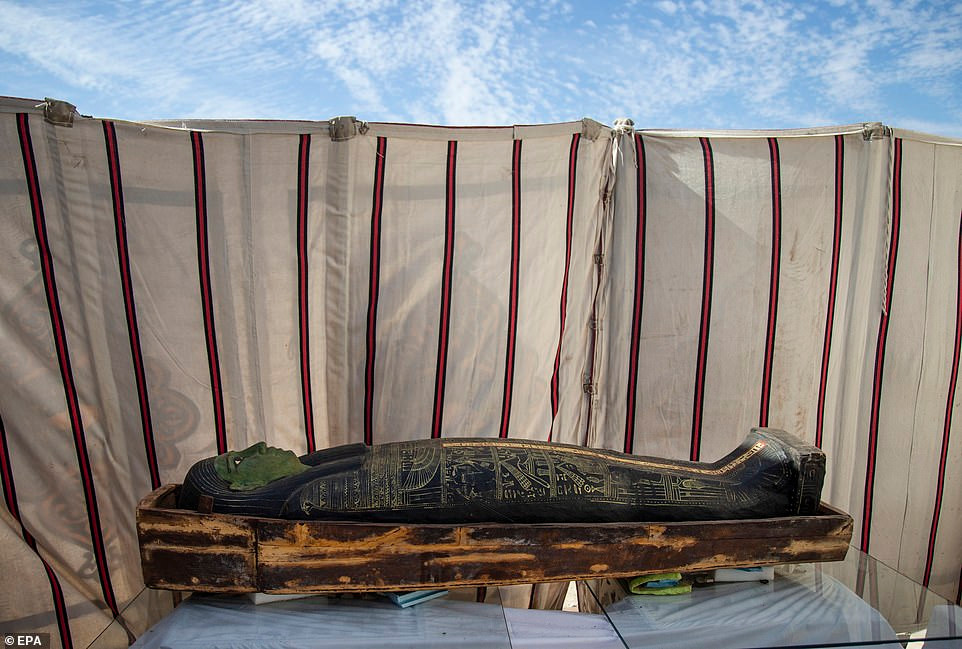 Các chuyên gia của hai cơ quan này đã thực hiện dự án khảo cổ tại địa điểm gần kim tự tháp Teti trong hơn 1 thập kỷ. Nhờ vậy, họ có những phát hiện quan trọng về đền thờ dành cho Nữ hoàng Neit.