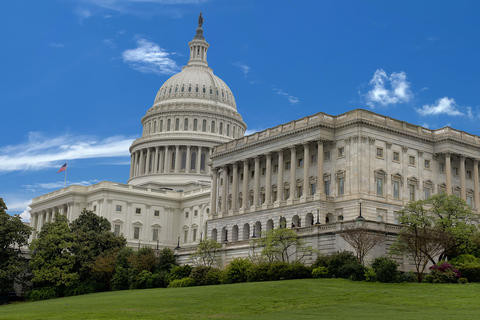 Do nói năng lung tung và được các bác sĩ chẩn đoán mắc chứng tâm thần nên Russell thoát tội. Russell sống suốt cuộc đời còn lại trong một bệnh viện tâm thần.