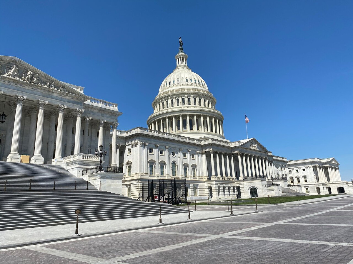 Lực lượng cảnh sát bảo vệ Điện Capitol kịp thời can thiệp và bắt giữ 4 kẻ tấn công. Hai tháng sau vụ việc trên, Mỹ mở phiên tòa xét xử 4 bị can và tuyên phạt tử hình tất cả thành viên nhóm tấn công.