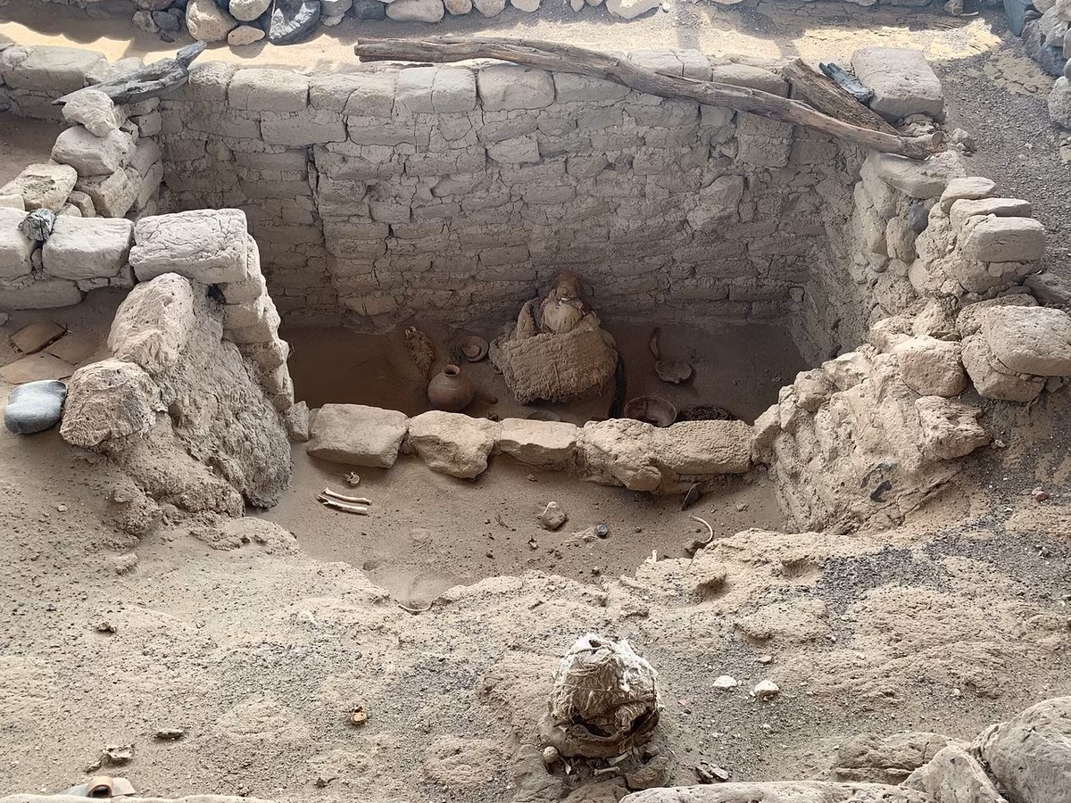 30 năm sau khi trở về từ chuyến du lịch, bà qua đời. Kể từ đó, các sự việc kỳ lạ cũng kết thúc. Vì thế, một số người tin rằng những điều kỳ lạ mà họ gặp thời gian qua là do việc trộm mẩu xương tay xác ướp.