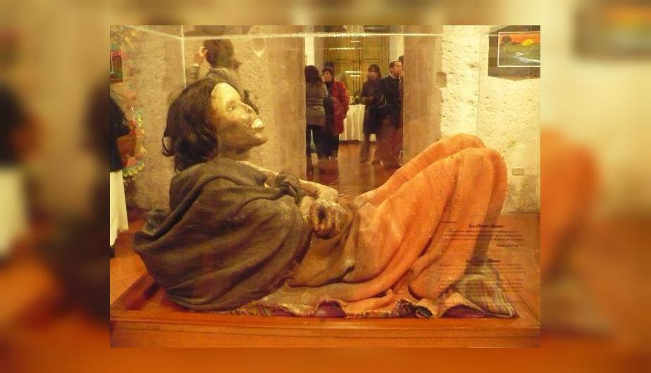 Theo các nhà nghiên cứu, Momia Juanita được hiến tế trong nghi lễ có tên gọi Capacocha. Người Inca thực hiện nghi lễ hiến tế này với vật tế thần là những đứa trẻ tốt nhất, khỏe nhất.