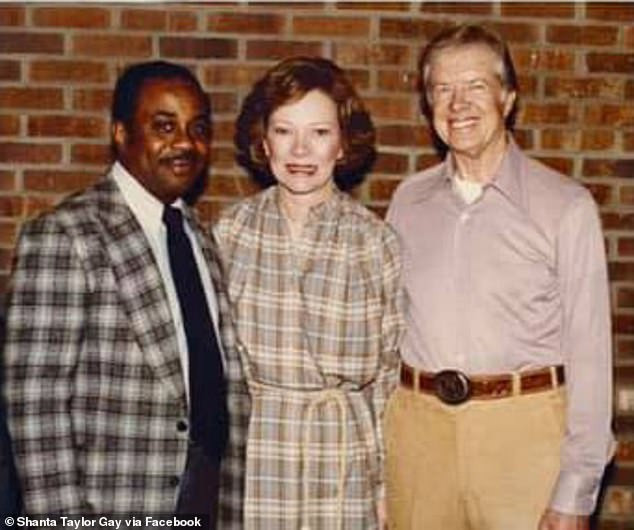 Do vậy, ông Jerman bắt đầu làm việc tại Nhà Trắng vào năm 1957 với vai trò người quét dọn. Khi ấy, chủ nhân Nhà Trắng là Tổng thống Mỹ Dwight D. Eisenhower.