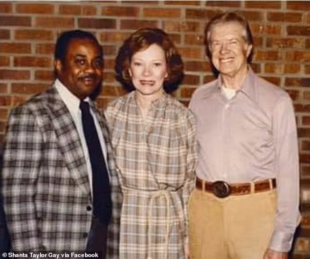 Do vậy, ông Jerman bắt đầu làm việc tại Nhà Trắng vào năm 1957 với vai trò người quét dọn. Khi ấy, chủ nhân Nhà Trắng là Tổng thống Mỹ Dwight D. Eisenhower.