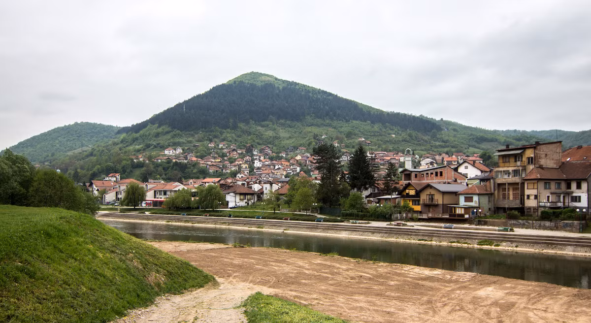 Một số du khách sau khi đến những ngọn đồi ở thị trấn Visoko tâm sự rằng cảm thấy như được tiếp thêm năng lượng vào trong cơ thể, giúp họ cảm thấy thoải mái và dễ chịu hơn.