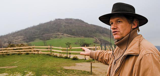 Một vài nhà khoa học tiến hành các nghiên cứu địa chất tại thị trấn Visoko và đi đến kết luận, nơi đây được hình thành bởi quá trình tự nhiên. Họ chưa phát hiện bất cứ điều bất thường nào tại đây như nguồn năng lượng bí ẩn mà nhiều người đồn đoán.