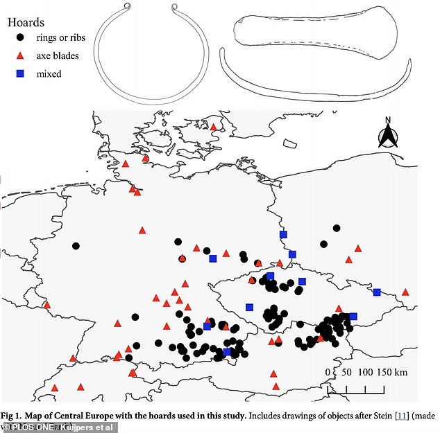 Maikal Kuijpers, Phó giáo sư khảo cổ học tại Đại học Leiden, cho hay để những thứ trên trở thành tiền, chúng được sản xuất với số lượng lớn và có sự đồng nhất về hính dáng, trọng lượng.