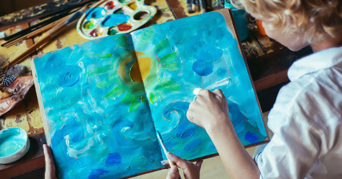 Nhờ vậy, những người thuận tay trái rất phù hợp với những công việc liên quan đến sự sáng tạo như văn hóa, nghệ thuật.