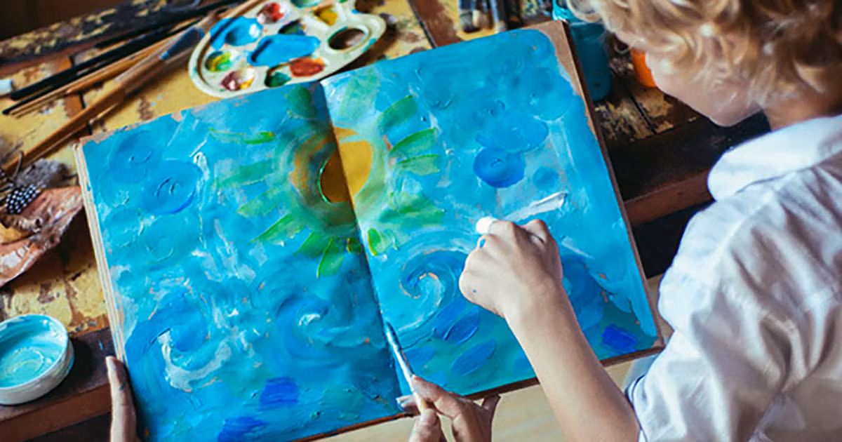 Nhờ vậy, những người thuận tay trái rất phù hợp với những công việc liên quan đến sự sáng tạo như văn hóa, nghệ thuật.