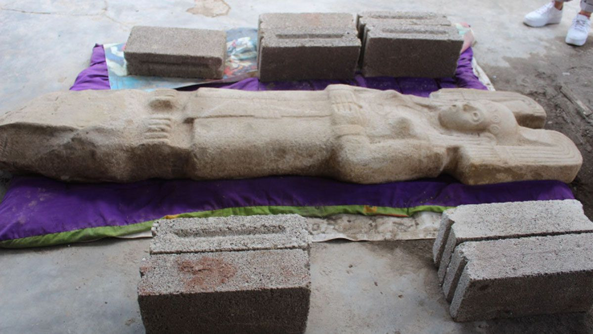 Các chuyên gia nhận định bức tượng trên chịu ảnh hưởng của nền văn minh Aztec. Nền văn minh này phát triển mạnh ở miền trung Mexico từ năm 1300 - 1521.