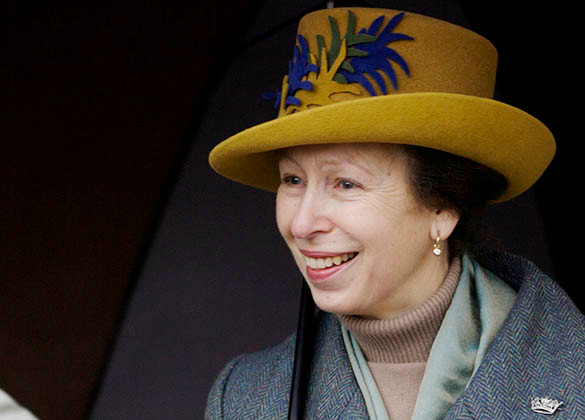 Công chúa Anne rất thích thể thao và cưỡi ngựa. Trong đó, niềm đam mê cưỡi ngựa thôi thúc bà tham dự và thắng giải European Champion vào năm 1971.