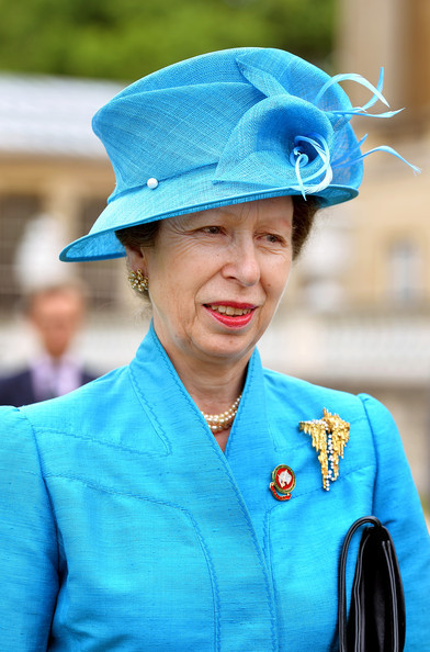 Song song với đó, công chúa Anne gây tiếng vang với những hoạt động từ thiện ở những nơi hẻo lánh, những khu vực người dân gặp khó khăn, đặc biệt là giúp đỡ trẻ em gặp nhiều bất hạnh. Bà trở thành Chủ tịch Quỹ Save the Children - một quỹ từ thiện giúp đỡ trẻ em thiệt thòi trên toàn thế giới. Ngoài ra, bà còn là Hiệu trưởng danh dự của Trường đại học London, người sáng lập Trường British School of Osteopathy.