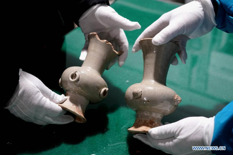 Việc tìm thấy ngôi mộ cổ này là bằng chứng cho thấy 2 nền văn hóa trên đã có sự giao thoa với nhau.