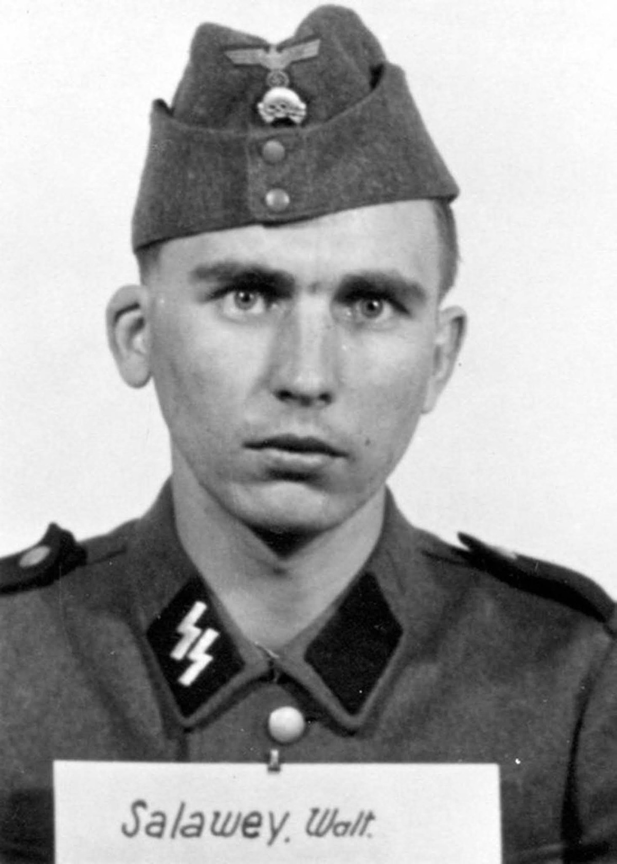 Vì vậy, lực lượng Đồng minh tiến hành bắt giữ và đưa ra xét xử những tên tội phạm phát xít Đức phạm những tội ác nghiêm trọng trong chiến tranh.