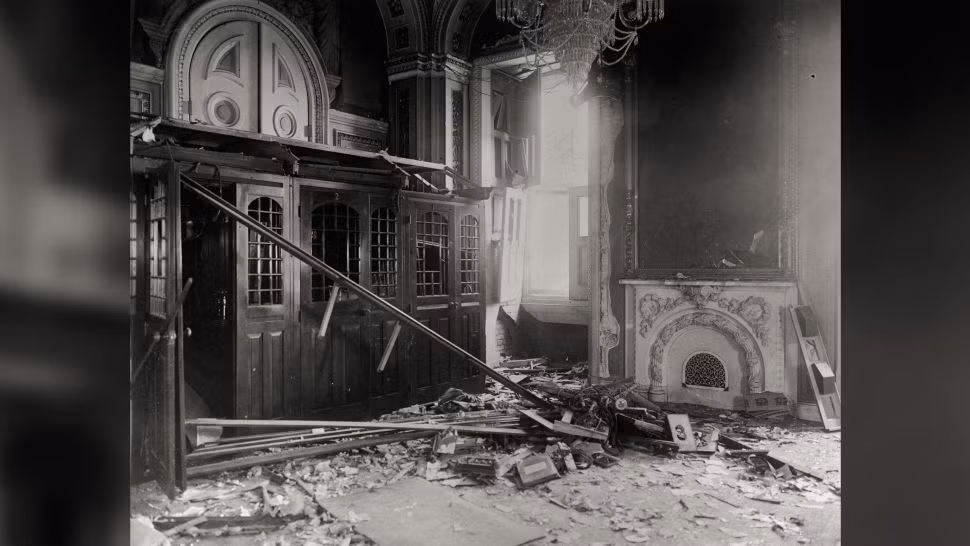 Theo điều tra của lực lượng chức năng, ông Muenter dự định cho nổ Phòng Thượng viện nhưng căn phòng này bị khóa. Vì vậy, ông Muenter để vật liệu nổ ở phòng bên cạnh. Quả bom phát nổ ngay trước nửa đêm nên may mắn không ai bị thương.