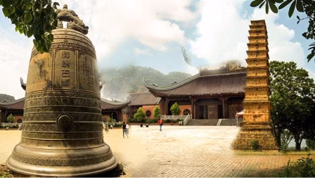 Trong "An Nam tứ đại khí", Tháp Báo Thiên là công trình được xây dựng sớm nhất vào năm 1057 dưới thời vua Lý Thánh Tông.