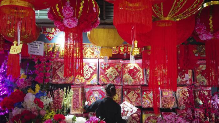 Xuất phát từ quan niệm này, phụ nữ đi lấy chồng không về thăm bố mẹ đẻ trong ngày đầu năm mới để tránh mang đến vận xui cho bản thân và gia đình nhà ngoại.