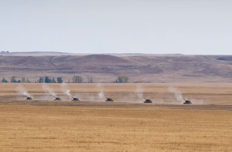 Lực lượng tăng – thiết giáp Quân đội Nga luôn được đánh giá hàng đầu thế giới tiếp tục phô diễn bộ mặt hoành tráng trong cuộc tập trận lần này.