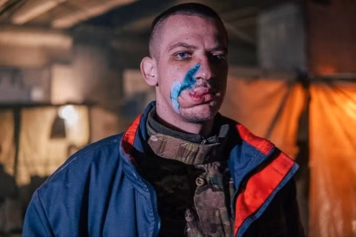 Về vấn đề này, thế giới bên ngoài đã bắt đầu đồn đoán rằng, người được gọi là “cá lớn” của Nhà máy thép Azovstal đã bị bắt? Có phải hai chỉ huy cấp cao của Quân đội Ukraine này, được gọi là "con cá lớn"?