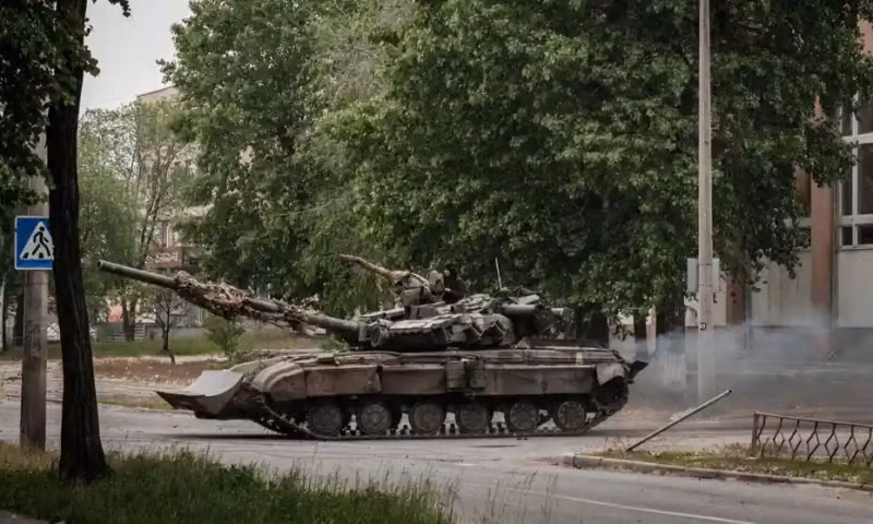 Quân đội Ukraine thực sự đã giăng ra một cái bẫy cho Quân đội Nga tại khu vực phòng thủ Sieverodonetsk-Lisichansk. Cái bẫy này ước tính đã được Bộ Tổng tham mưu Ukraine lên kế hoạch, sau nhiều ván cờ chiến tranh.