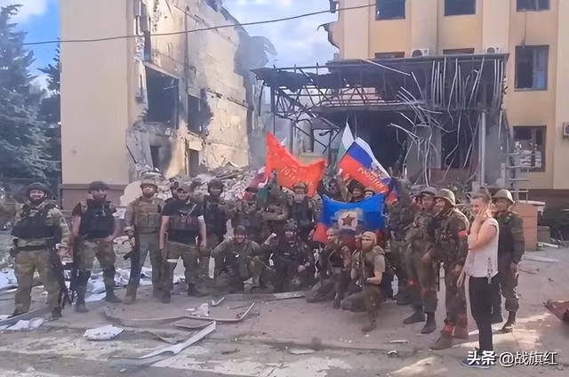 Quan Nga da pha bay do Ukraine cai tai Lisichansk nhu the nao?