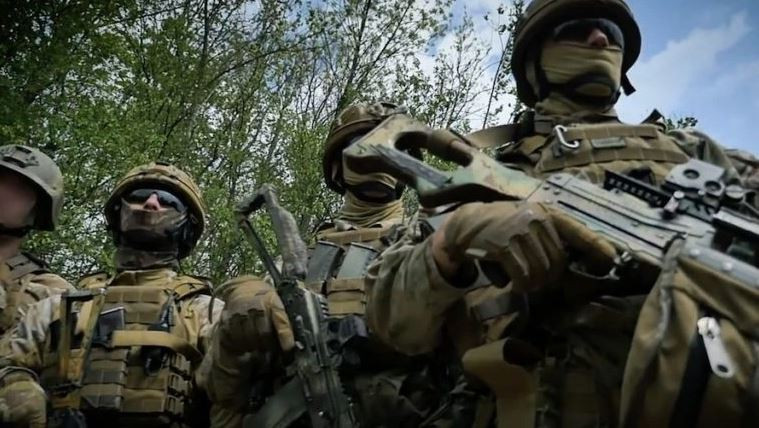 Phóng viên chiến trường Timofey Ermkov của kênh Military Review cho biết, các đơn vị tấn công của “Cụm quân phía Bắc” đã tiến từ làng Cherkasy Konopelka về phía Sudzha, bắt đầu tái chiếm làng Makhnovka, nằm cách Sudzha chưa đầy 3 km. Hiện các trận đánh ác liệt đang diễn ra ở bên trong ngôi làng, nhưng AFU vẫn giữ được phần lớn ngôi làng này.