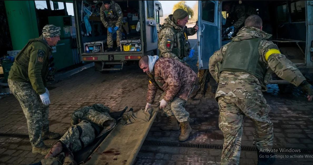 Kênh Rybar của Nga cho biết, tổn thất của AFU ở Kursk thực sự rất lớn và điều này đã được truyền thông phương Tây công nhận. Trong 24 giờ qua, AFU đã có khoảng 400 quân bị loại khỏi vòng chiến đấu. Theo các nguồn tin của Ukraine, trong những ngày gần đây, RFAF đã tiến vào khu vực Pogrebki, nơi tập trung quân của AFU, mà RFAF đang cố gắng cắt đứt khỏi Sudzha.