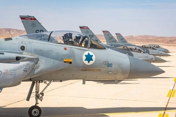 Còn về phía Israel, hiện Không quân Mỹ và Israel có kế hoạch tổ chức thảo luận về các cuộc tập trận chung mô phỏng tấn công tầm xa các cơ sở hạt nhân của Iran. Năm 2022, Không quân Israel đặt mục tiêu có khả năng tấn công tầm xa, nhằm vào các địa điểm có chương trình hạt nhân của Iran.