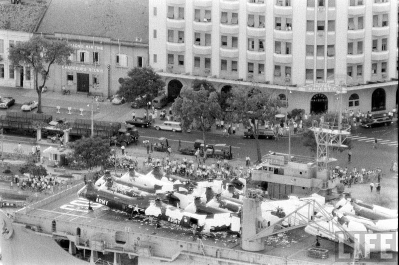 Một tính toán khác cho thấy Chính phủ Mỹ đã phải tiêu tốn 950 tỷ USD (thời giá 2011) chiến phí, nếu tính cả chi phí hỗ trợ cho các cựu chiến binh sau cuộc chiến thì nước Mỹ đã tốn kém tới 1.200-1.800 tỷ USD cho cuộc chiến tại Việt Nam.